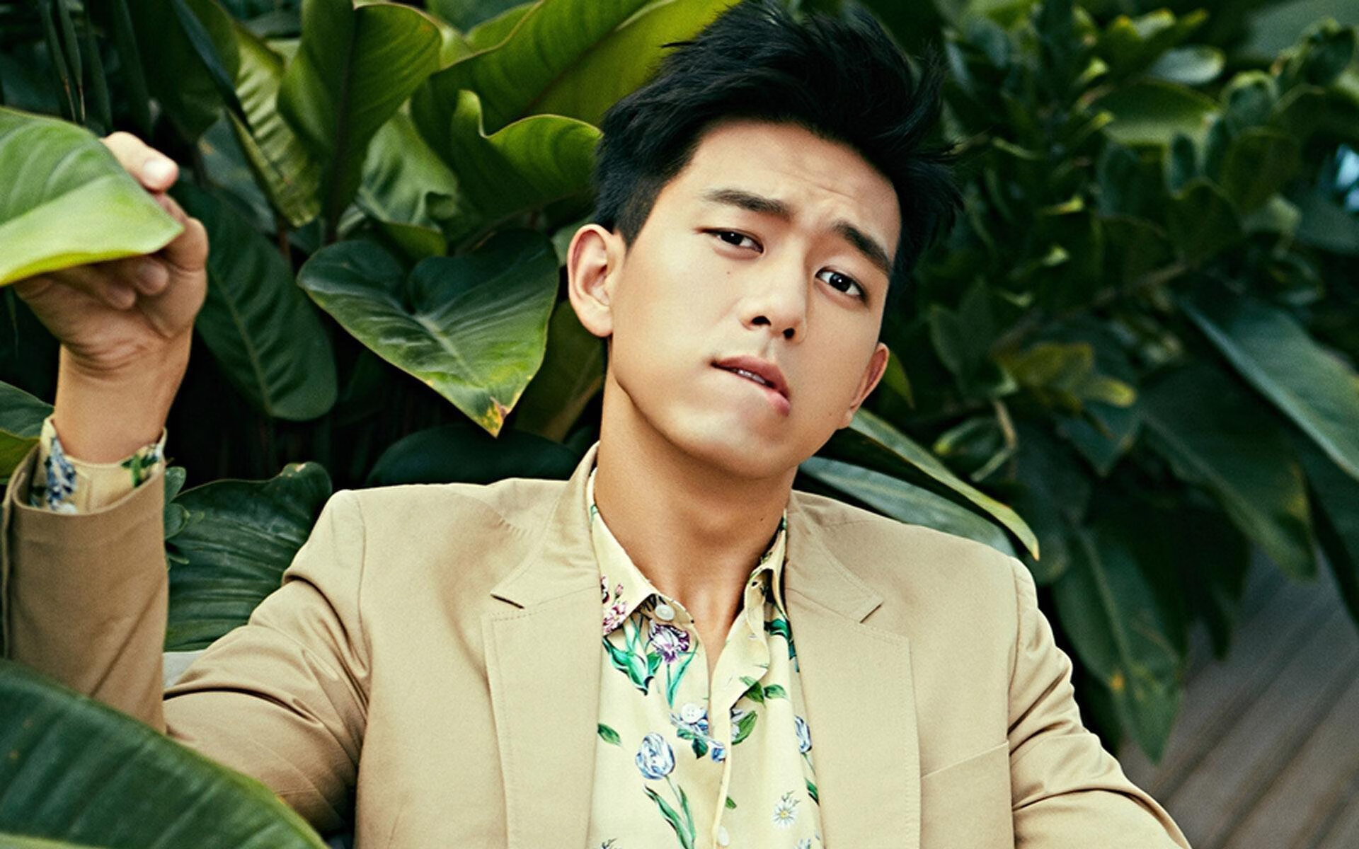 绿洲与海湾间的绿茵使者，当福登的弧线点亮阿尔及利亚与卡塔尔的足球外交之夜