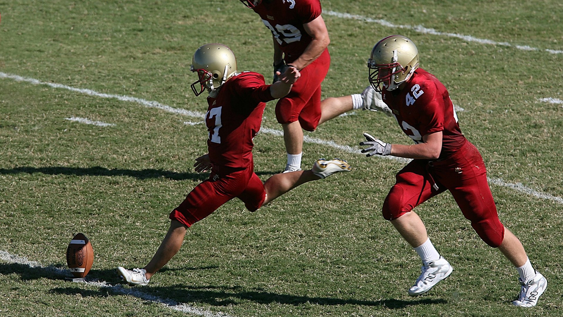 铁血与谋略,塞维利亚的胜利模式,映照德甲争冠的狂野之路