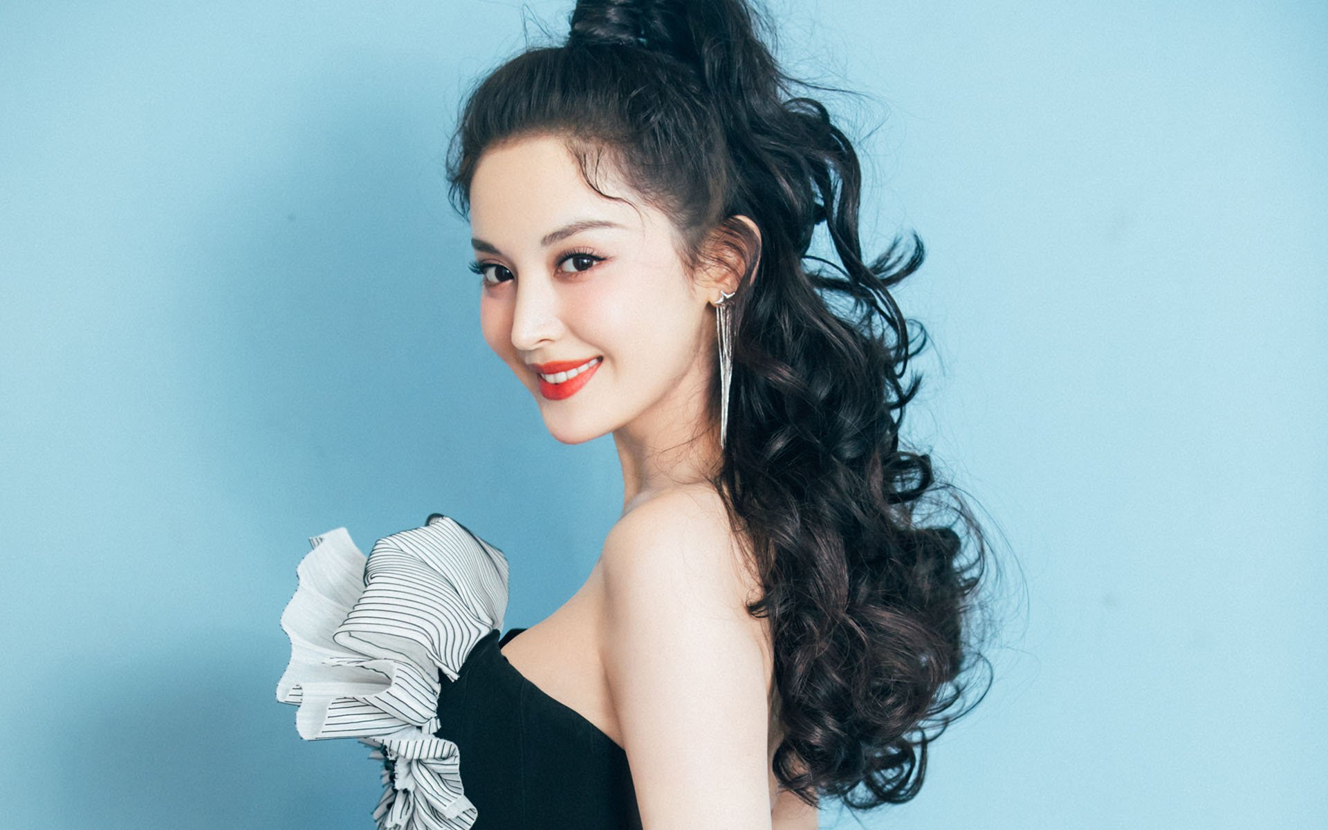 哈利伯顿跨界执掌风云，吉林虎啸加时掀翻快船巨舰